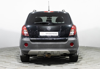 Подержанный автомобиль Opel Antara 2012 года (6 фото)