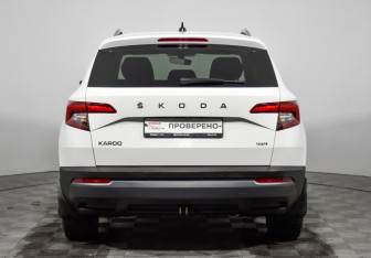 Подержанный автомобиль Skoda Karoq 2021 года (6 фото)