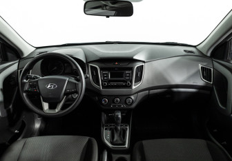 Подержанный автомобиль Hyundai Creta 2019 года (13 фото)