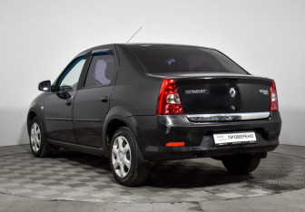 Подержанный автомобиль Renault Logan Sedan 2012 года (7 фото)