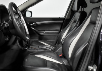 Подержанный автомобиль Saab 9-3 Sedan 2008 года (11 фото)