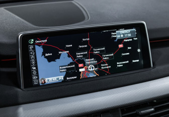 Подержанный автомобиль BMW X5 2015 года (28 фото)