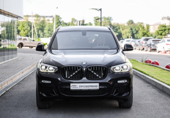 Подержанный автомобиль BMW X3 2018 года (4 фото)