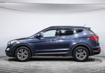 Подержанный автомобиль Hyundai Santa Fe 2013 года (8 фото)