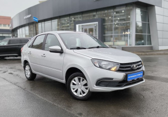 Подержанный автомобиль LADA (ВАЗ) Granta Liftback 2023 года (3 фото)