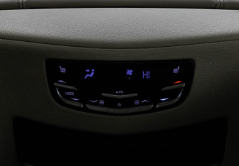 Подержанный автомобиль Cadillac Escalade Suv 2020 года (20 фото)