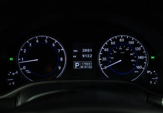 Подержанный автомобиль Infiniti G Sedan 2010 года (12 фото)