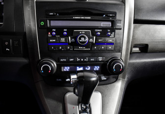 Подержанный автомобиль Honda CR-V 2011 года (17 фото)