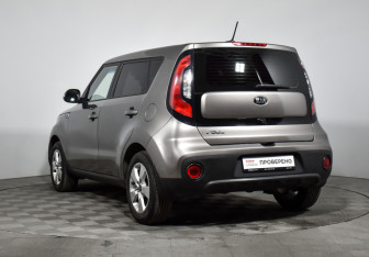 Подержанный автомобиль Kia Soul 2019 года (7 фото)