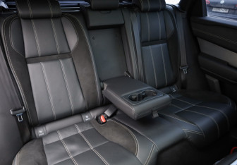 Подержанный автомобиль Land Rover Range Rover Velar 2019 года (31 фото)