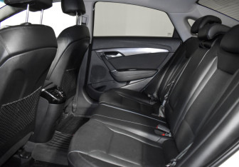 Подержанный автомобиль Hyundai i40 Sedan 2016 года (20 фото)