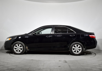 Подержанный автомобиль Toyota Camry Sedan 2009 года (8 фото)