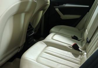 Подержанный автомобиль Audi Q5 2019 года (21 фото)