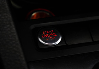 Подержанный автомобиль Volkswagen Jetta Sedan 2013 года (17 фото)