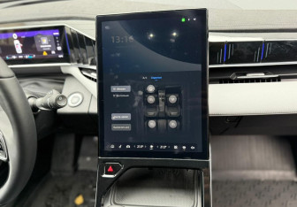 Подержанный автомобиль Geely Atlas 2024 года (16 фото)