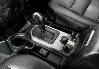 Подержанный автомобиль Land Rover Discovery 2008 года (12 фото)
