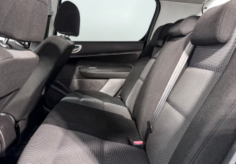 Подержанный автомобиль Peugeot 307 Hatchback 2005 года (12 фото)