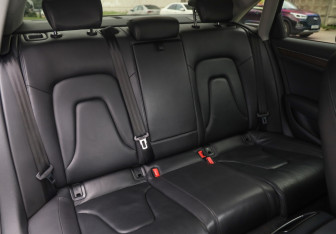 Подержанный автомобиль Audi A4 Sedan 2014 года (21 фото)