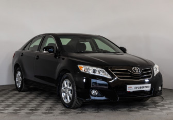 Подержанный автомобиль Toyota Camry Sedan 2010 года (3 фото)