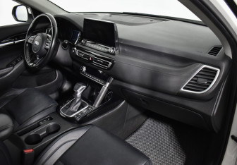 Подержанный автомобиль Kia Seltos 2020 года (12 фото)