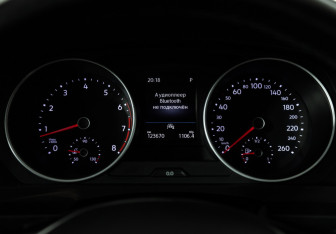 Подержанный автомобиль Volkswagen Tiguan 2019 года (12 фото)