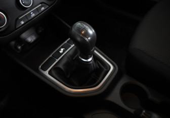 Подержанный автомобиль Hyundai Creta 2016 года (14 фото)