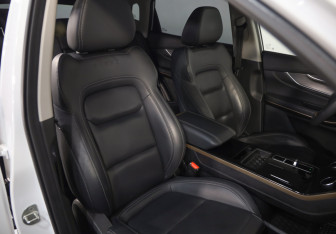 Подержанный автомобиль Exeed LX 2023 года (22 фото)