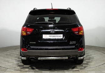Подержанный автомобиль Hyundai ix55 2011 года (6 фото)