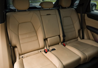 Подержанный автомобиль Porsche Cayenne 2021 года (29 фото)