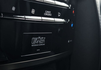 Подержанный автомобиль Lexus LX 2021 года (30 фото)