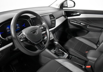 Подержанный автомобиль Jetta VS7 2023 года (9 фото)