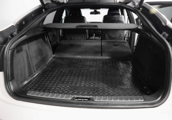 Подержанный автомобиль BMW X6 2013 года (28 фото)