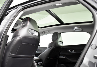 Подержанный автомобиль Changan UNI-K 2023 года (13 фото)