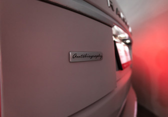 Подержанный автомобиль Land Rover Range Rover 2015 года (37 фото)