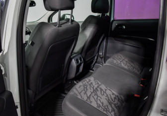 Подержанный автомобиль Peugeot 3008 2012 года (11 фото)