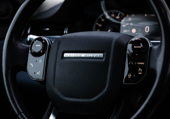 Подержанный автомобиль Land Rover Range Rover Evoque 2020 года (14 фото)