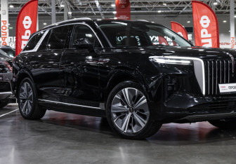 Подержанный автомобиль Hongqi E-HS9 2021 года (6 фото)