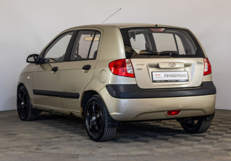 Подержанный автомобиль Hyundai Getz 2005 года (7 фото)