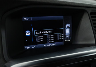 Подержанный автомобиль Volvo S60 2014 года (17 фото)