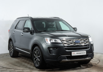 Подержанный автомобиль Ford Explorer 2018 года (3 фото)
