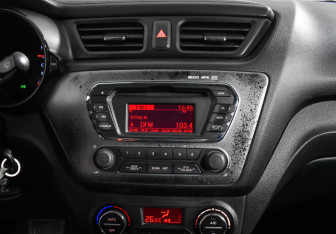 Подержанный автомобиль Kia Rio Sedan 2013 года (16 фото)