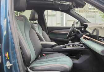 Подержанный автомобиль Geely Monjaro 2024 года (13 фото)