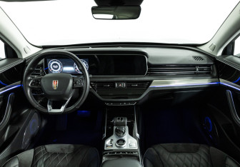 Подержанный автомобиль Hongqi HS5 2021 года (13 фото)