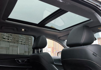 Подержанный автомобиль Chery Tiggo 8 2023 года (13 фото)