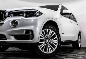 Подержанный автомобиль BMW X5 2016 года (2 фото)