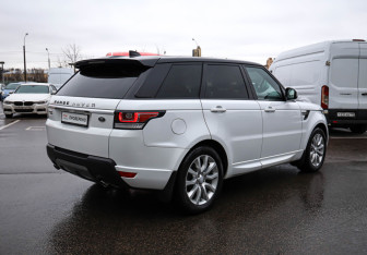 Подержанный автомобиль Land Rover Range Rover Sport 2017 года (7 фото)