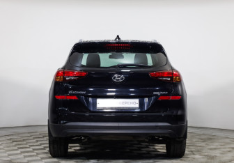 Подержанный автомобиль Hyundai Tucson 2019 года (4 фото)