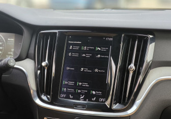 Подержанный автомобиль Volvo V60 Cross Country 2019 года (29 фото)