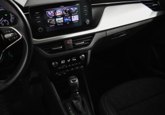 Подержанный автомобиль Skoda Rapid Liftback 2020 года (15 фото)