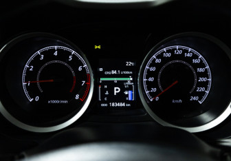 Подержанный автомобиль Mitsubishi Lancer Sedan 2012 года (12 фото)